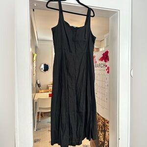 Old Navy Black Sleeveless Midi Dress